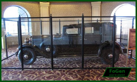 FoGen Carrosseries - 013 - Ford Deluxe V-8 (1934) - 05.jpg