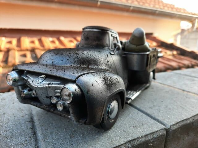 M - 047.jpg