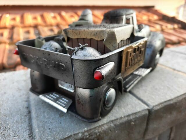 M - 048.jpg