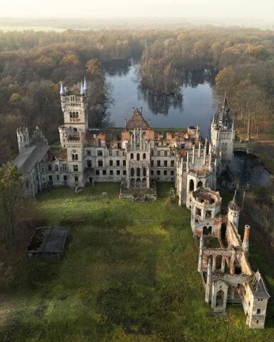 Fallout Génération - Urbex - 002 - Château abandonné en Pologne.jpg