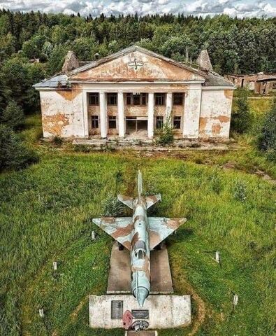 Fallout Génération - Urbex - 003 - Maison abandonnée et jet.jpg